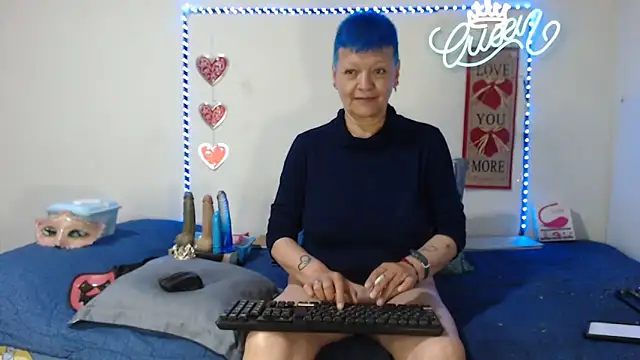 loquitaqueen011 online show from 05.07.26