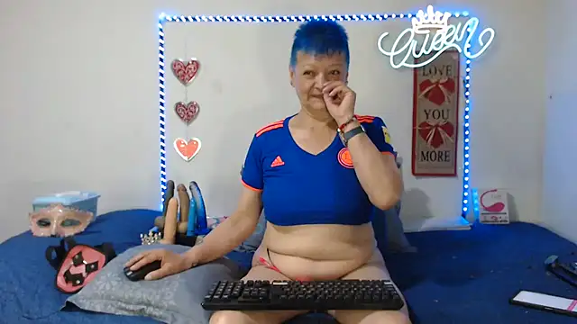 loquitaqueen011 online show from 06.23.26