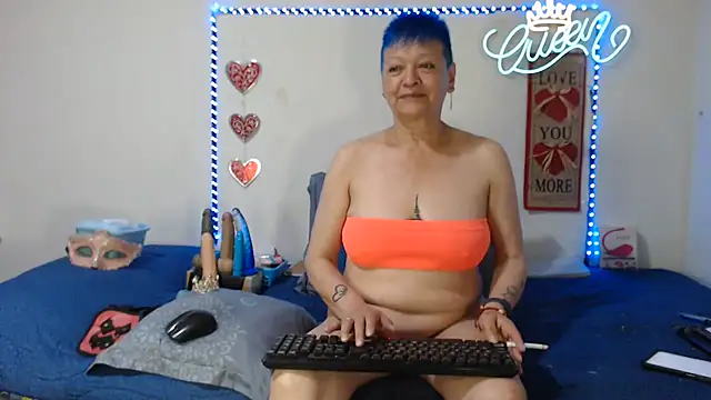 loquitaqueen011 online show from 07.05.26