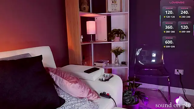 Snapshot of kitty_pruu chatting on 03.15.25 kitty pruu online show from 03.15.25