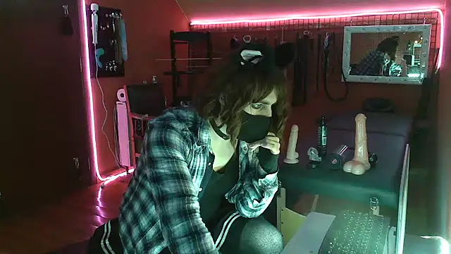 Snapshot of Ginny-the-bdsm-nympho chatting on 12.23.24 Ginny-the-bdsm-nympho online show from 12.23.24