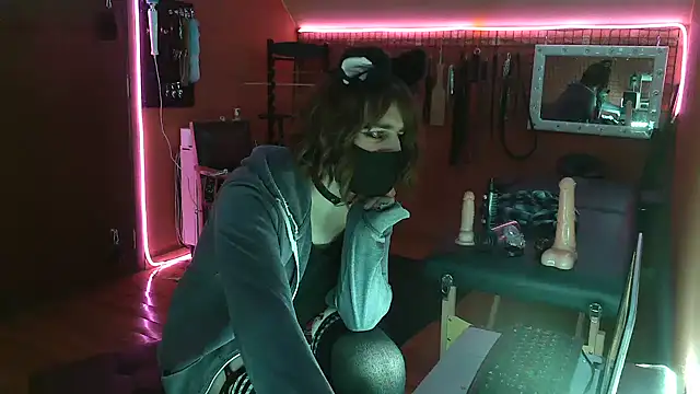 Snapshot of Ginny-the-bdsm-nympho chatting on 01.09.25 Ginny-the-bdsm-nympho online show from 01.09.25