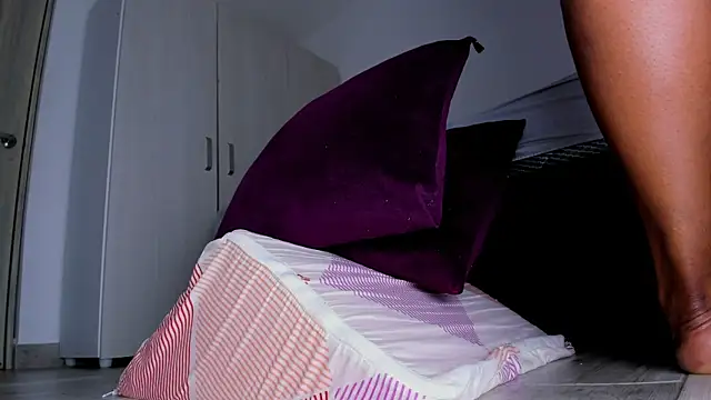 Snapshot of Skarleth69 chatting on 09.09.25 Skarleth69 online show from 09.09.25