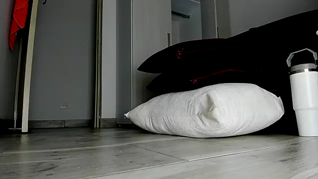 Snapshot of Skarleth69 chatting on 12.03.25 Skarleth69 online show from 12.03.25