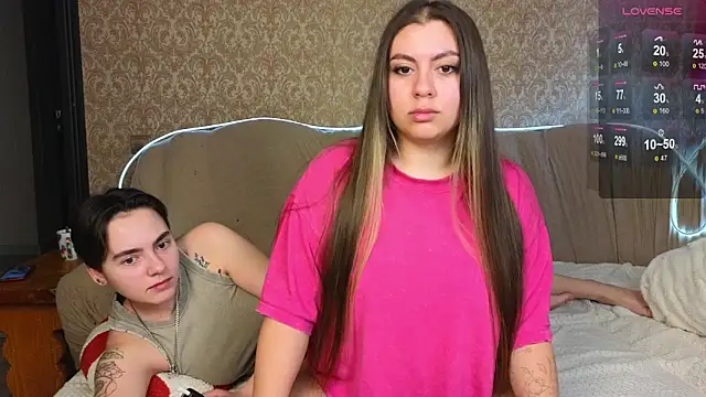 twobabesweet online show from 03.19.25