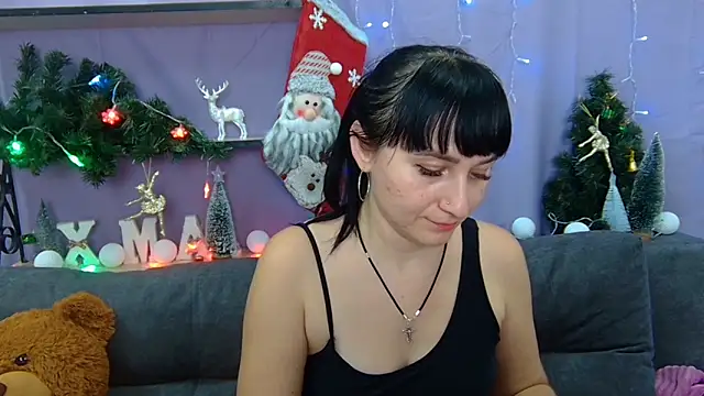 NinaFlawlees online show from 12.04.24