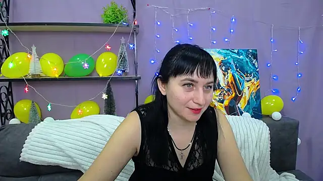 NinaFlawlees online show from 01.15.25