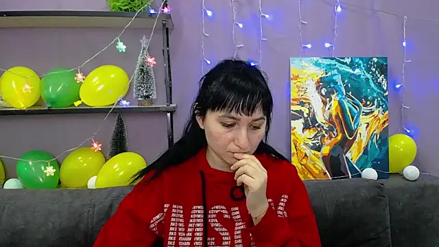 NinaFlawlees online show from 01.17.25