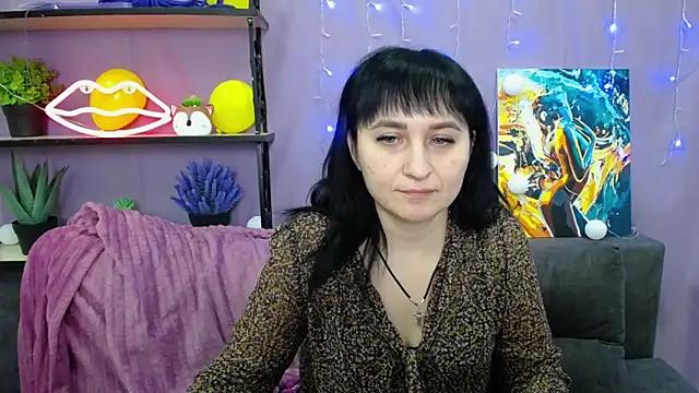 NinaFlawlees online show from 01.25.25