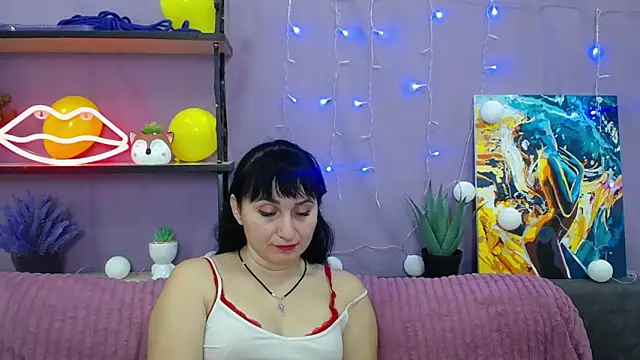 NinaFlawlees online show from 01.27.25