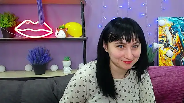 NinaFlawlees online show from 01.31.25