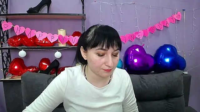 NinaFlawlees online show from 02.05.25