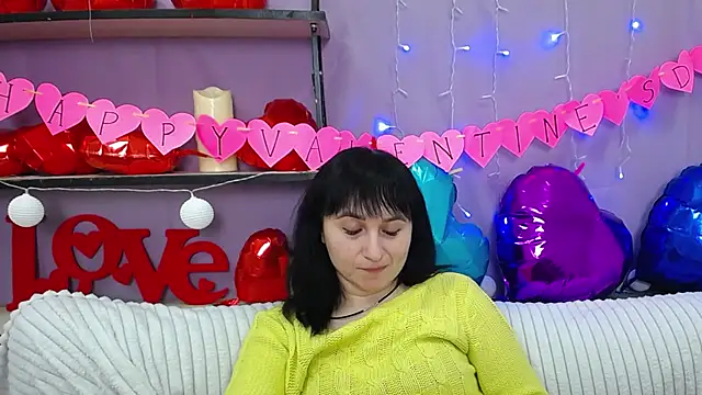 NinaFlawlees online show from 02.08.25