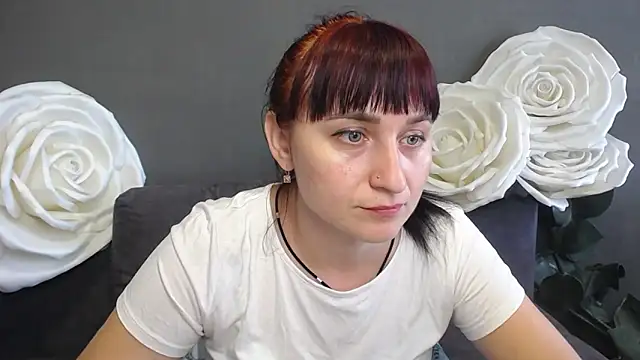 NinaFlawlees online show from 09.16.25