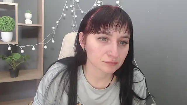 NinaFlawlees online show from 01.16.26