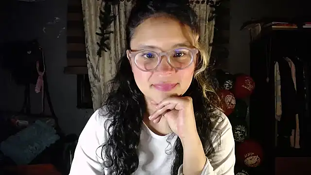 Hathorlove online show from 12.17.25