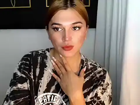 hotstellacumxxx online show from 12.04.24