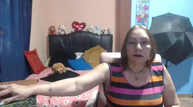 Snapshot of milfeddy_ chatting on 02.12.25 milfeddy online show from 02.12.25