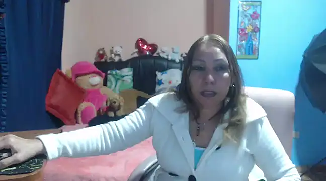 Snapshot of milfeddy_ chatting on 02.19.25 milfeddy online show from 02.19.25