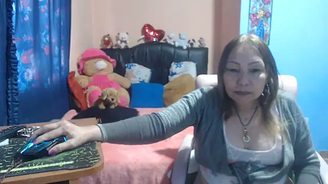 Snapshot of milfeddy_ chatting on 02.19.25 milfeddy online show from 02.19.25