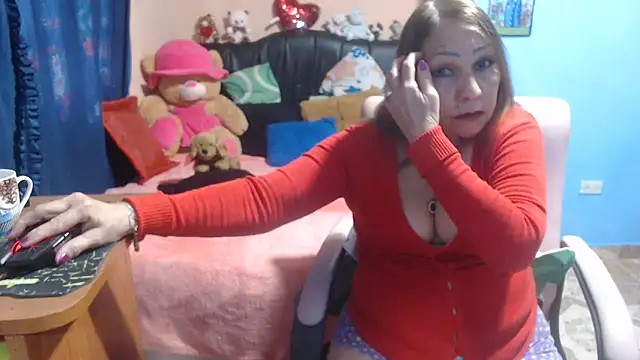 Snapshot of milfeddy_ chatting on 02.21.25 milfeddy online show from 02.21.25