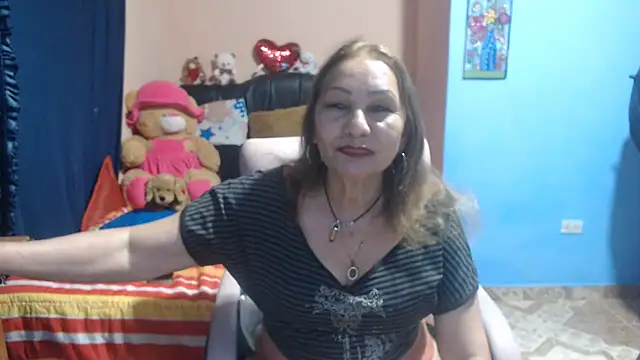 Snapshot of milfeddy_ chatting on 03.01.25 milfeddy online show from 03.01.25