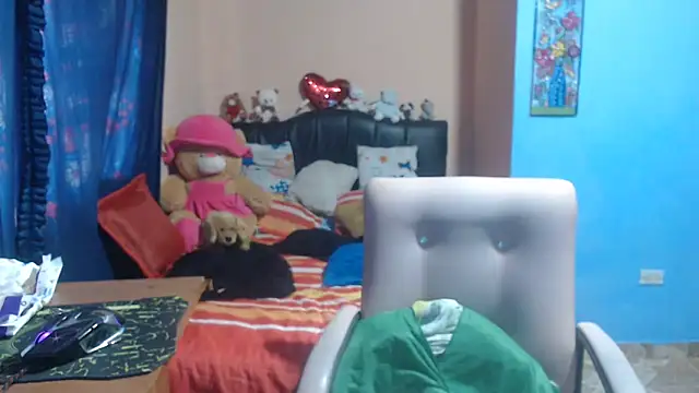 Snapshot of milfeddy_ chatting on 03.02.25 milfeddy online show from 03.02.25