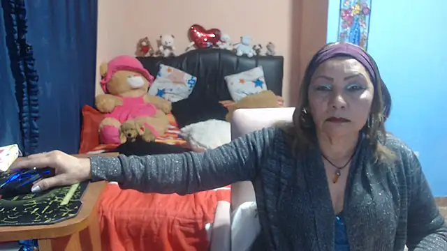 Snapshot of milfeddy_ chatting on 03.06.25 milfeddy online show from 03.06.25