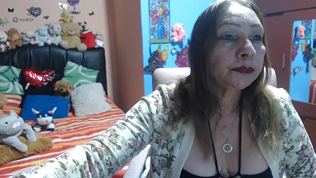 Snapshot of milfeddy_ chatting on 03.19.25 milfeddy online show from 03.19.25