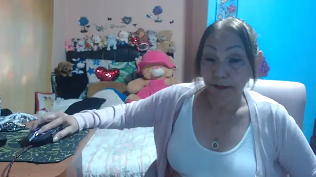 Snapshot of milfeddy_ chatting on 09.15.25 milfeddy online show from 09.15.25