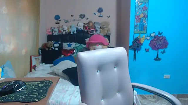 Snapshot of milfeddy_ chatting on 09.17.25 milfeddy online show from 09.17.25