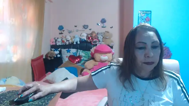 Snapshot of milfeddy_ chatting on 10.01.25 milfeddy online show from 10.01.25