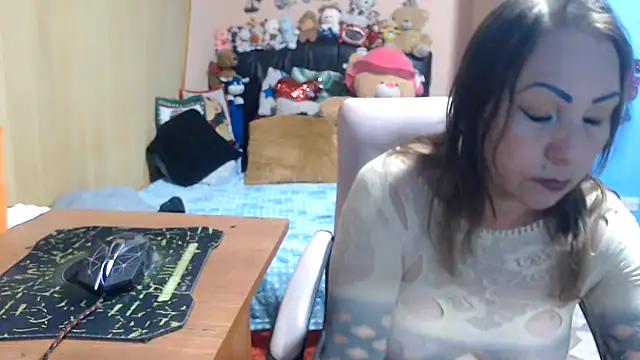 Snapshot of milfeddy_ chatting on 11.15.25 milfeddy online show from 11.15.25