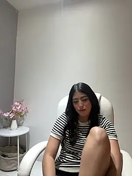 Snapshot of Gaby_zahir_ chatting on 12.10.24 Gaby zahir  online show from 12.10.24