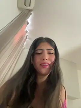 Snapshot of Gaby_zahir_ chatting on 10.15.25 Gaby zahir  online show from 10.15.25
