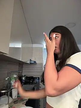 Gaby zahir  online show from 12.21.25