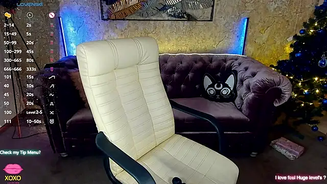 Snapshot of AfinaAmmor chatting on 12.30.24 AfinaAmmor online show from 12.30.24