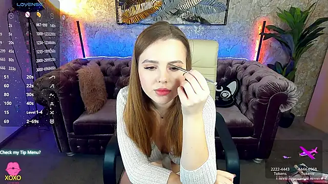 Snapshot of AfinaAmmor chatting on 01.18.25 AfinaAmmor online show from 01.18.25