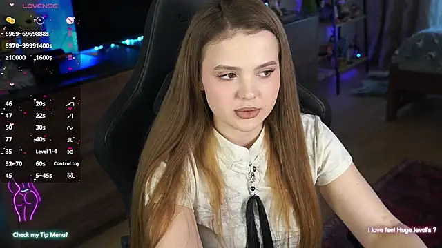 Snapshot of AfinaAmmor chatting on 05.14.26 AfinaAmmor online show from 05.14.26