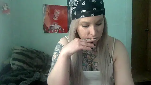 Snapshot of alexabunni chatting on 02.28.26 alexabunni online show from 02.28.26