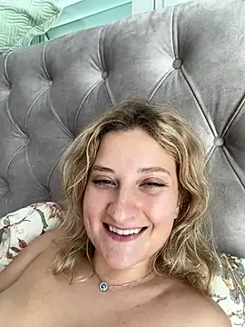 Snapshot of MileySummer chatting on 03.14.25 MileySummer online show from 03.14.25