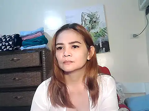 Snapshot of Kisses-13 chatting on 02.24.26 Kisses-13 online show from 02.24.26