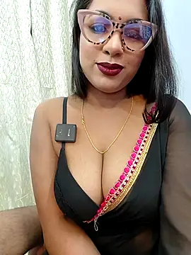 Snapshot of Queen_Dolly chatting on 03.13.26 Queen Dolly online show from 03.13.26