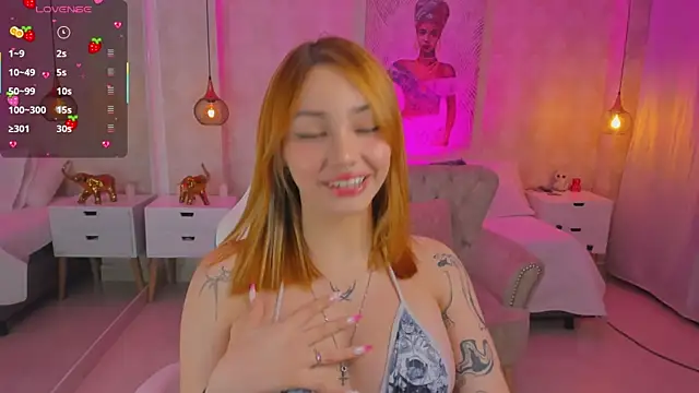 Snapshot of LITTLE-VIVI chatting on 10.02.25 LITTLE-VIVI online show from 10.02.25