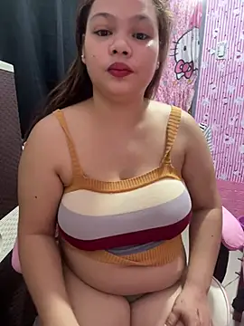 Snapshot of shaira4u chatting on 06.23.26 shaira4u online show from 06.23.26