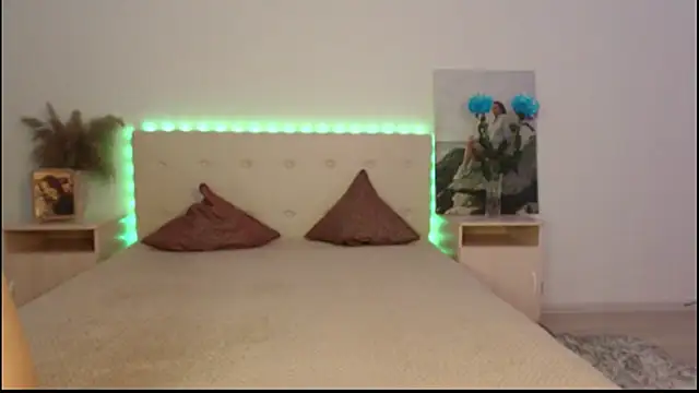 RoxannePure online show from 10.21.25