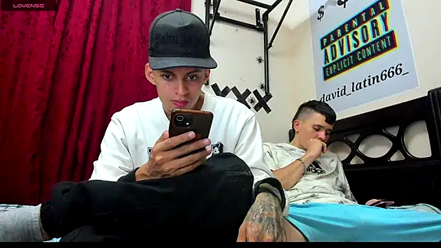 Snapshot of davidlatin66 chatting on 01.22.25 davidlatin66 online show from 01.22.25