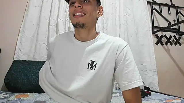 Snapshot of davidlatin66 chatting on 03.12.26 davidlatin66 online show from 03.12.26