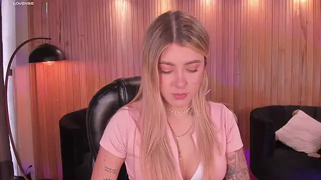 EveBensonX online show from 11.16.25