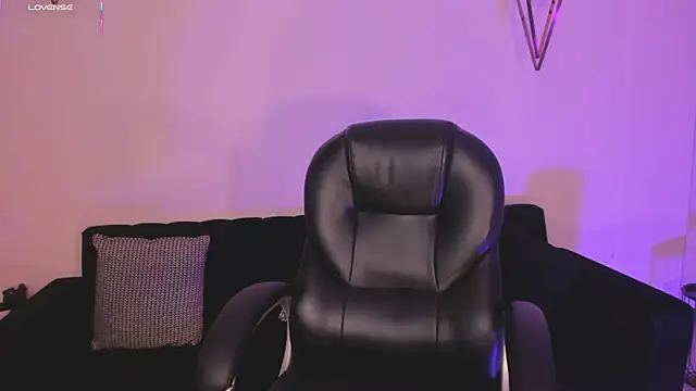 EveBensonX online show from 12.05.25